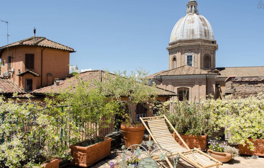 Aménager un balcon parisien; s'inspirer des balcons de Rome.